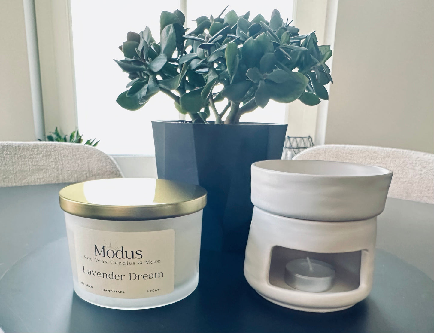 Wax Brander wit met minimalistisch design - Modus Candles & More