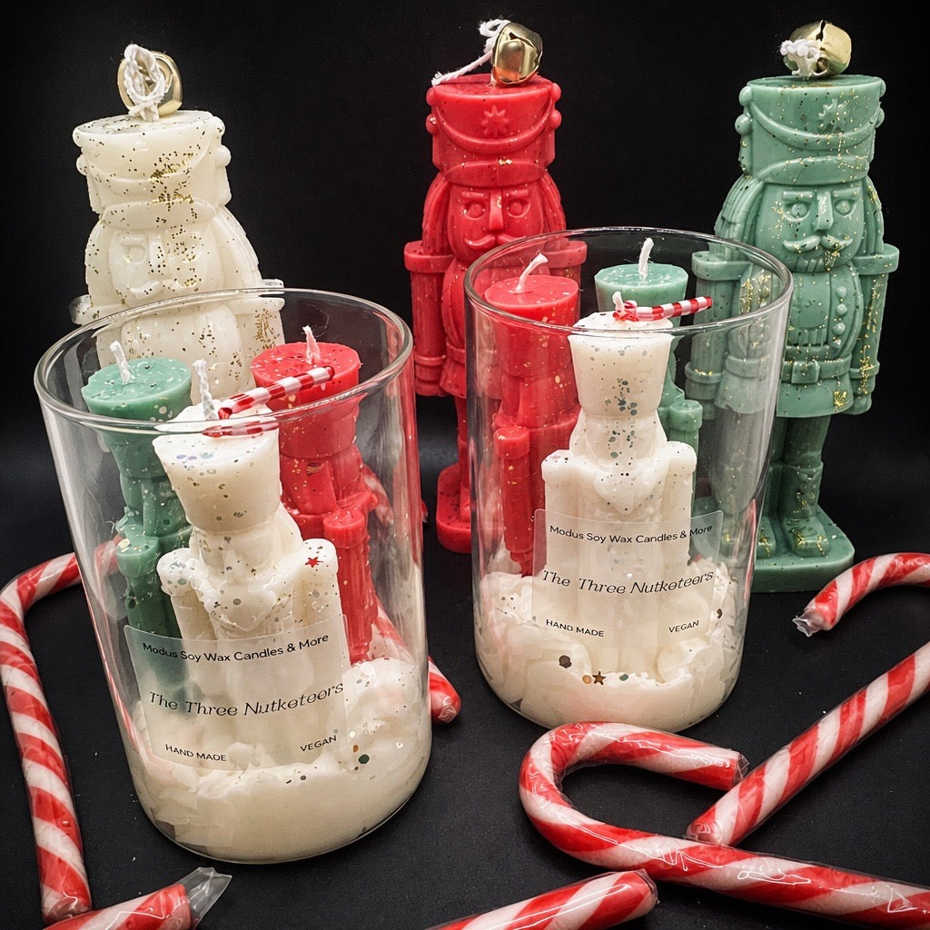 The Three Nutketeers Sojawas geurkaars - Modus Candles & More