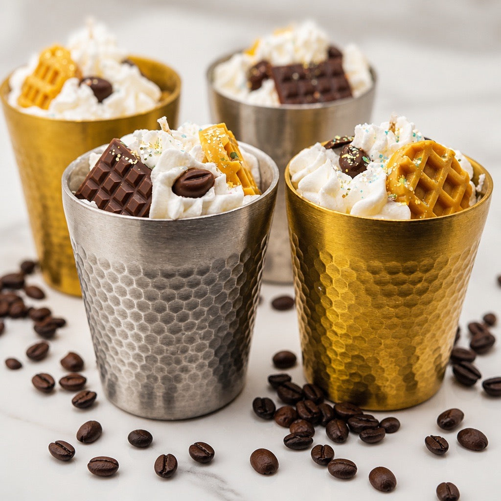 Limited Edition. Cozy Caramel Latte Sojawas geurkaars - Modus Candles & More