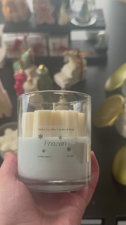 Frozen sojawas geurkaars.