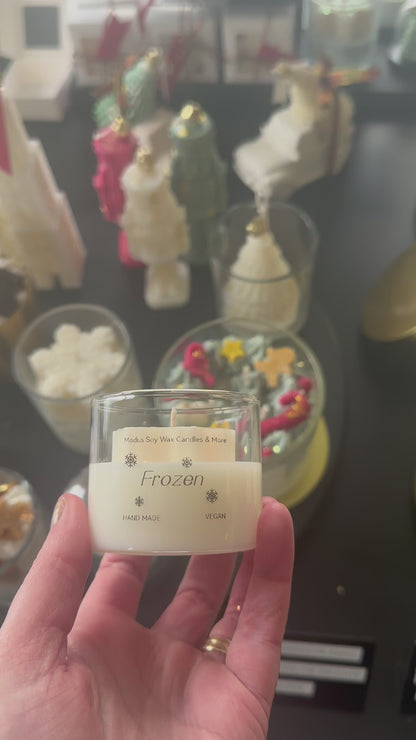 Frozen sojawas geurkaars.