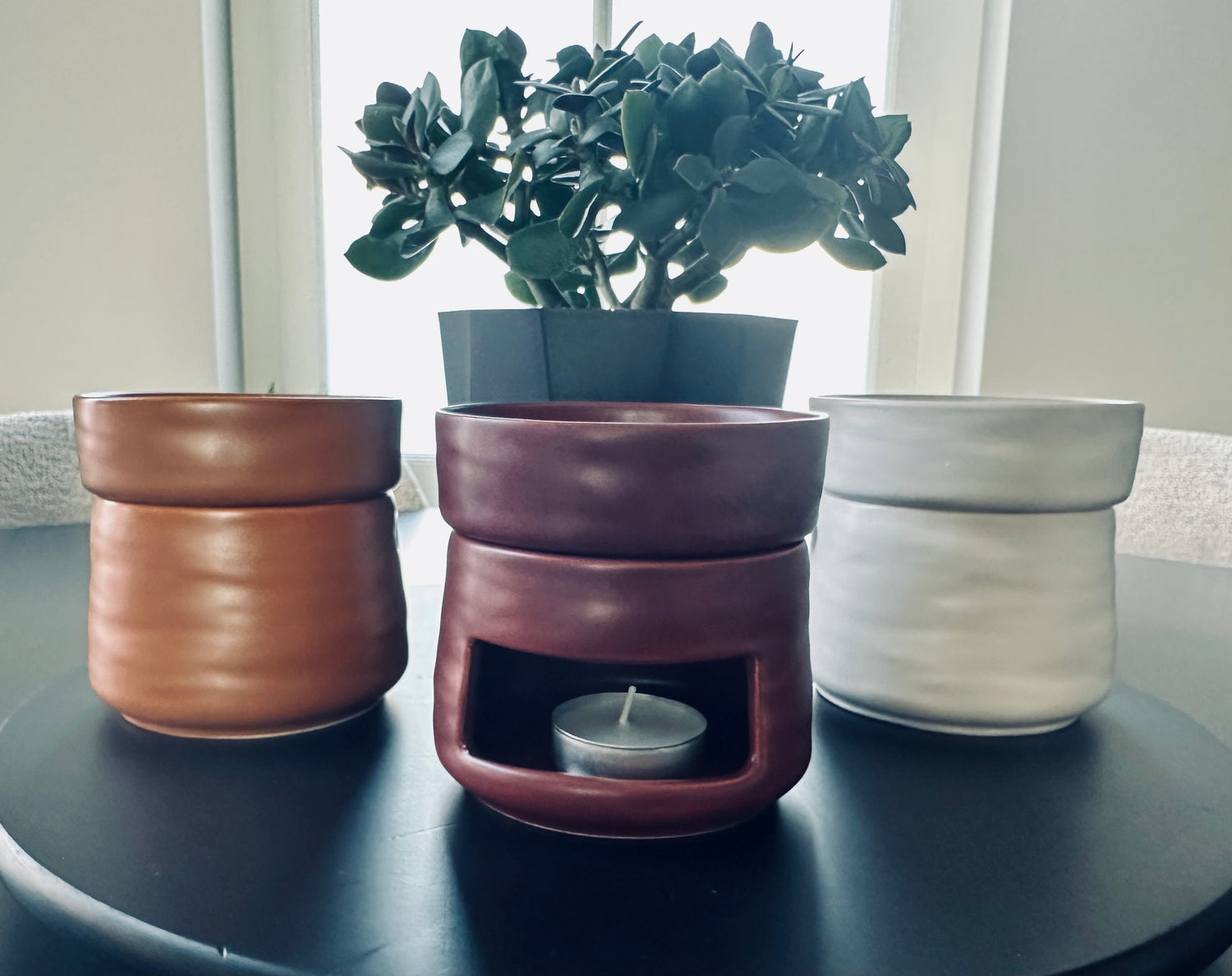 Wax Brander bordeaux rood met minimalistisch design - Modus Candles & More