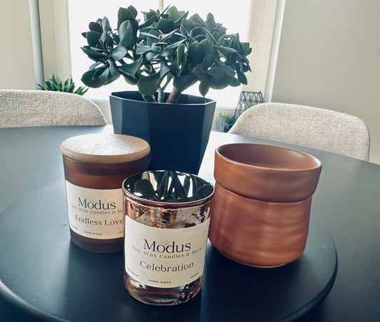 Wax Brander bruin met minimalistisch design - Modus Candles & More